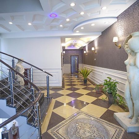 Golden Seconds Hotel Erévan Extérieur photo