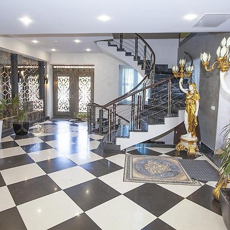 Golden Seconds Hotel Erévan Extérieur photo