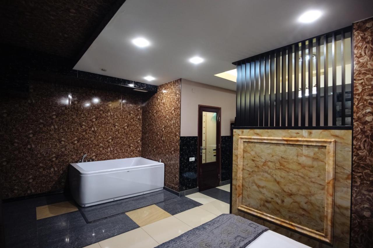 Golden Seconds Hotel Erévan Extérieur photo