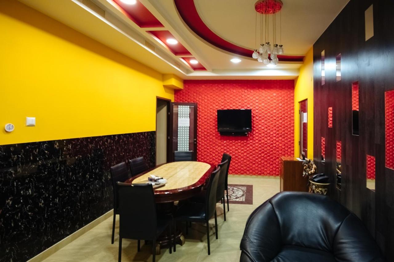 Golden Seconds Hotel Erévan Extérieur photo
