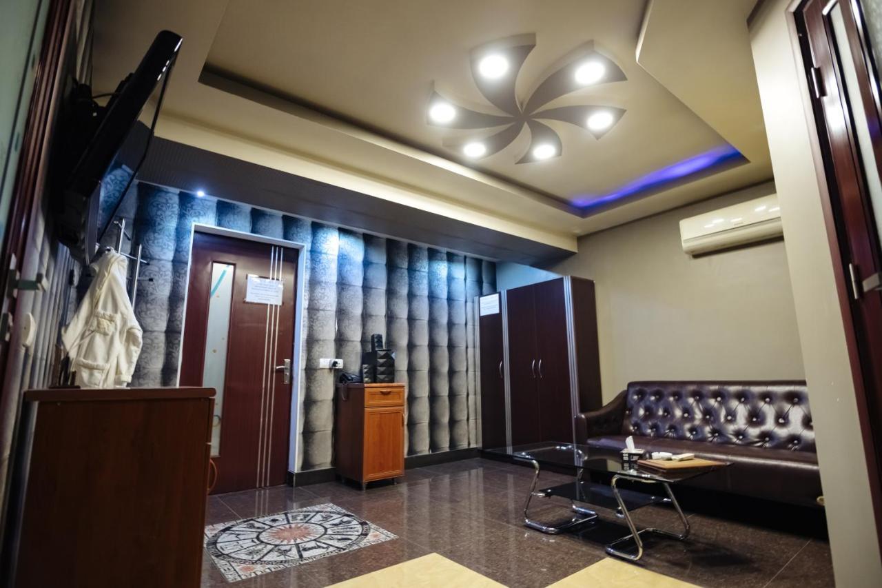 Golden Seconds Hotel Erévan Extérieur photo